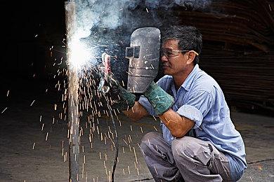 自动化策略游戏新作《Oddsparks》发布最新宣传片